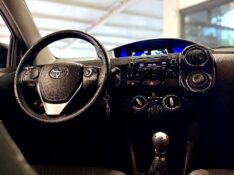 TOYOTA ETIOS 1.5 X PLUS SEDAN 16V 2019/2020 MALAGGI VEÍCULOS ENCANTADO / Carros no Vale