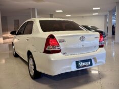 TOYOTA ETIOS 1.5 X PLUS SEDAN 16V 2019/2020 MALAGGI VEÍCULOS ENCANTADO / Carros no Vale