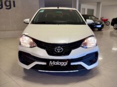 TOYOTA ETIOS 1.5 X PLUS SEDAN 16V 2019/2020 MALAGGI VEÍCULOS ENCANTADO / Carros no Vale
