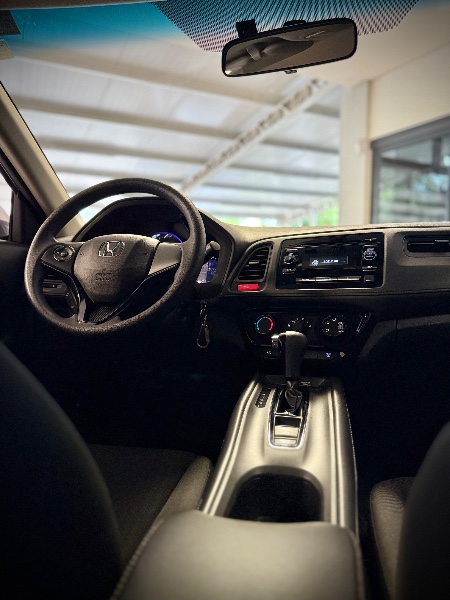 HONDA HR-V LX 1.8 FLEXONE 16V 2016/2017 MALAGGI VEÍCULOS ENCANTADO / Carros no Vale