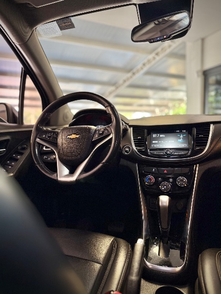 CHEVROLET TRACKER 1.4 16V TURBO FLEX MIDNIGHT AUTOMÁTICO 2018/2019 MALAGGI VEÍCULOS ENCANTADO / Carros no Vale