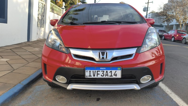 HONDA FIT 1.5 TWIST 16V FLEX 4P MANUAL 2013/2014 ADRIANO VEÍCULOS CRUZEIRO DO SUL / Carros no Vale