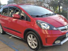 HONDA FIT 1.5 TWIST 16V FLEX 4P MANUAL 2013/2014 ADRIANO VEÍCULOS CRUZEIRO DO SUL / Carros no Vale