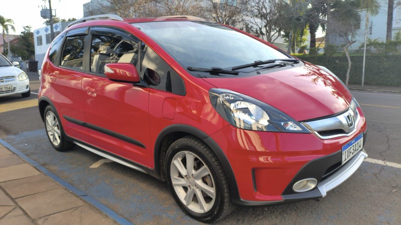 HONDA FIT 1.5 TWIST 16V FLEX 4P MANUAL 2013/2014 ADRIANO VEÍCULOS CRUZEIRO DO SUL / Carros no Vale