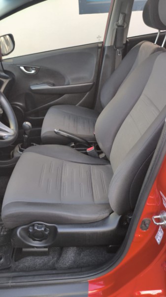 HONDA FIT 1.5 TWIST 16V FLEX 4P MANUAL 2013/2014 ADRIANO VEÍCULOS CRUZEIRO DO SUL / Carros no Vale
