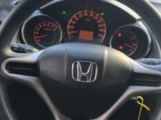 HONDA FIT 1.5 TWIST 16V FLEX 4P MANUAL 2013/2014 ADRIANO VEÍCULOS CRUZEIRO DO SUL / Carros no Vale