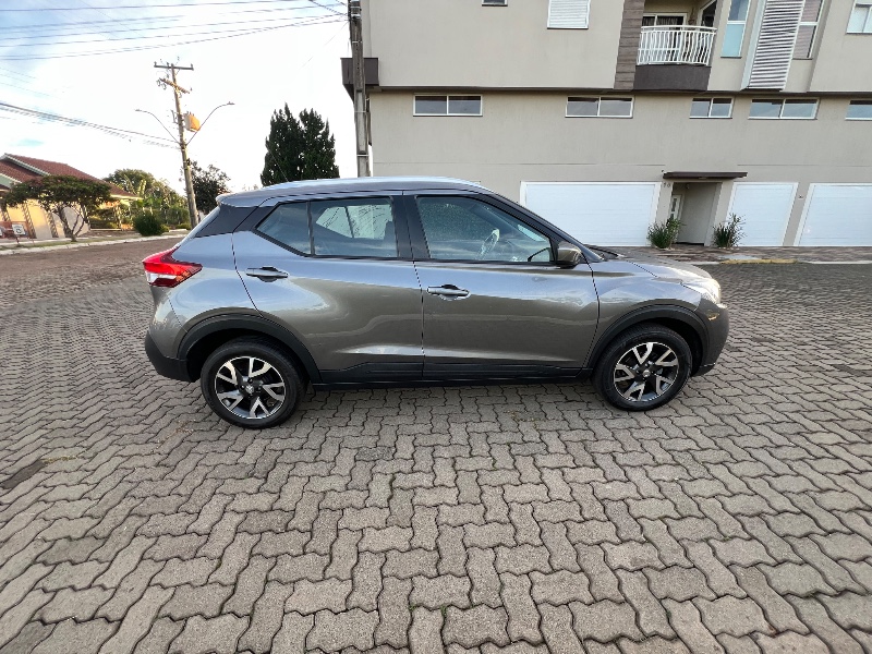 NISSAN ​KICKS S CVT 2019/2019 ELY AUTOMÓVEIS LAJEADO / Carros no Vale