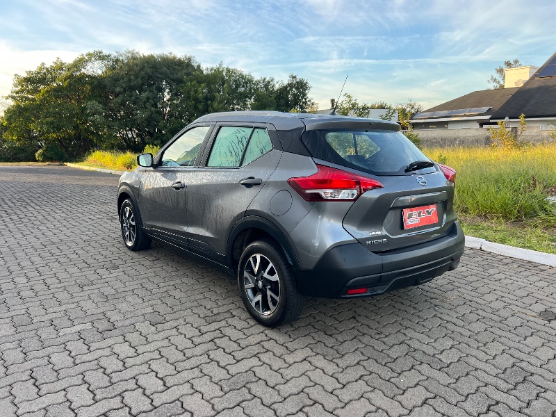 NISSAN ​KICKS S CVT 2019/2019 ELY AUTOMÓVEIS LAJEADO / Carros no Vale