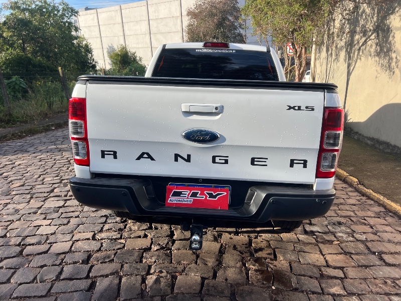 FORD RANGER XLS 2.2 4X4 CD DIESEL AUT. 2017/2017 ELY AUTOMÓVEIS LAJEADO / Carros no Vale