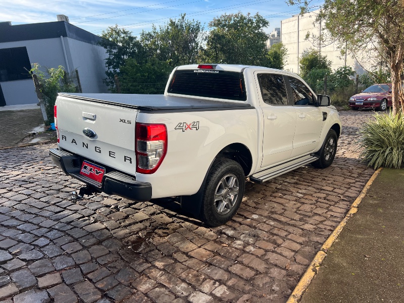 FORD RANGER XLS 2.2 4X4 CD DIESEL AUT. 2017/2017 ELY AUTOMÓVEIS LAJEADO / Carros no Vale