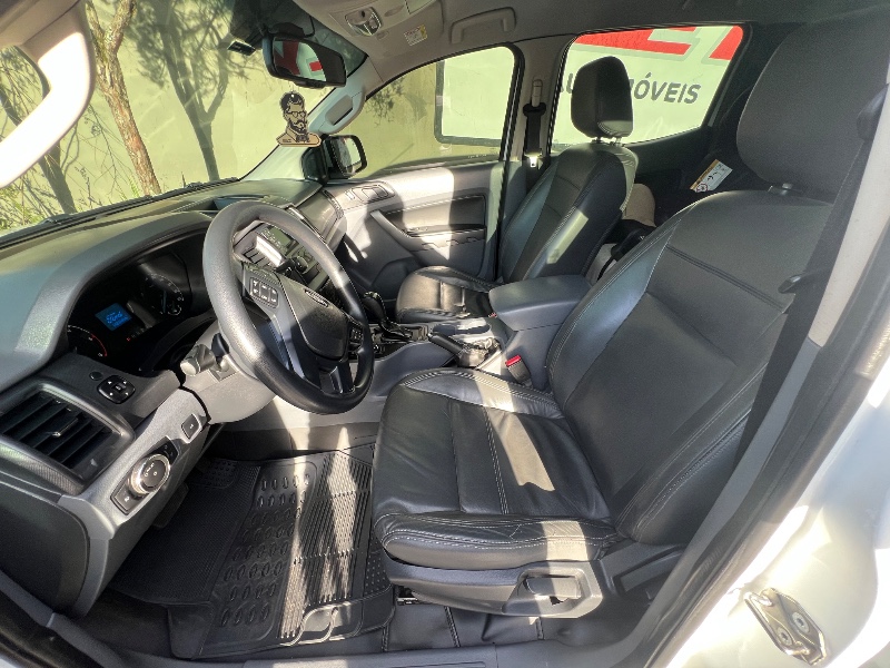 FORD RANGER XLS 2.2 4X4 CD DIESEL AUT. 2017/2017 ELY AUTOMÓVEIS LAJEADO / Carros no Vale