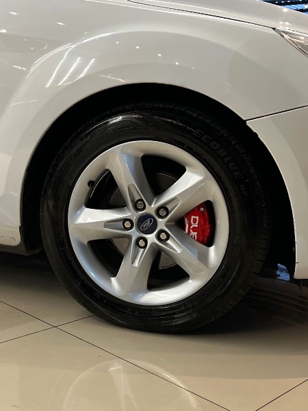 FORD FOCUS 1.6 8V FLEX 4P MANUAL 2012/2013 JM AUTOMÓVEIS VENÂNCIO AIRES / Carros no Vale
