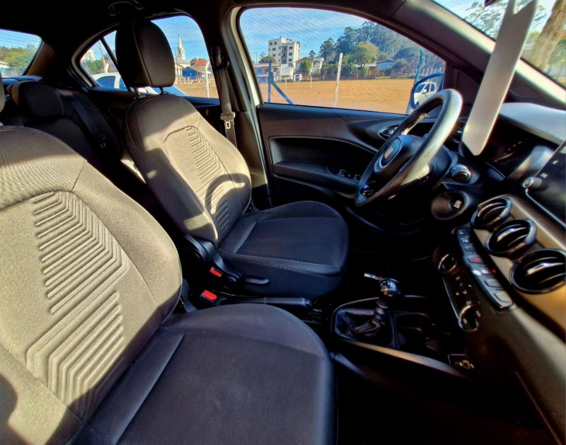 FIAT CRONOS 1.3 DRIVE 2022/2023 CRUZEIRO MULTIMARCAS CRUZEIRO DO SUL / Carros no Vale