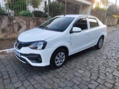 TOYOTA ETIOS SEDAN X 1.5 2020/2021 ALTERNATIVA VEÍCULOS LAJEADO / Carros no Vale