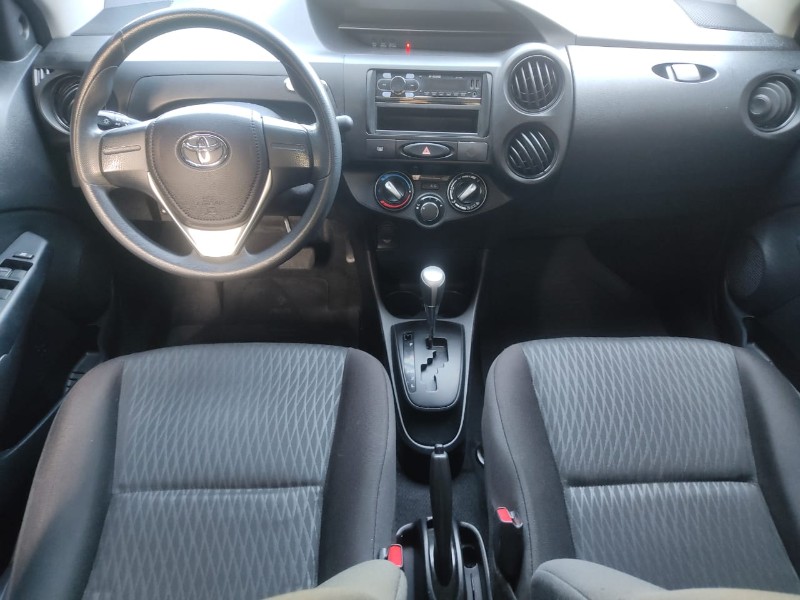 TOYOTA ETIOS SEDAN X 1.5 2020/2021 ALTERNATIVA VEÍCULOS LAJEADO / Carros no Vale