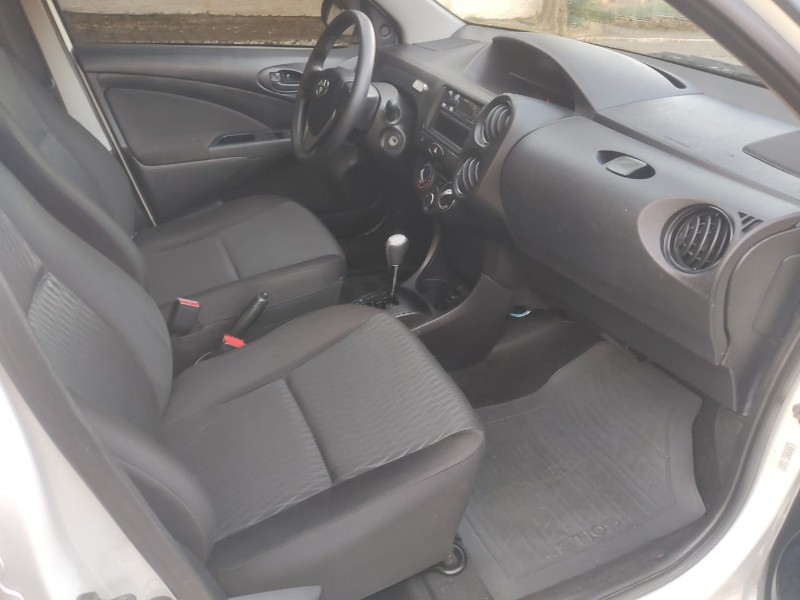 TOYOTA ETIOS SEDAN X 1.5 2020/2021 ALTERNATIVA VEÍCULOS LAJEADO / Carros no Vale