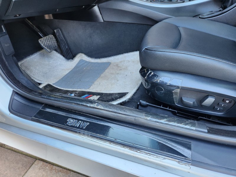 BMW 320i 2.0 2007/2008 TS VEÍCULOS ANTA GORDA / Carros no Vale