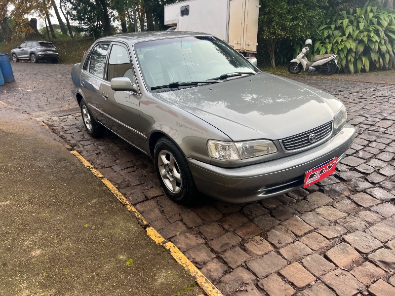 TOYOTA COROLLA 1.8 XEI 16V GASOLINA 4P AUTOMÁTICO - 2001