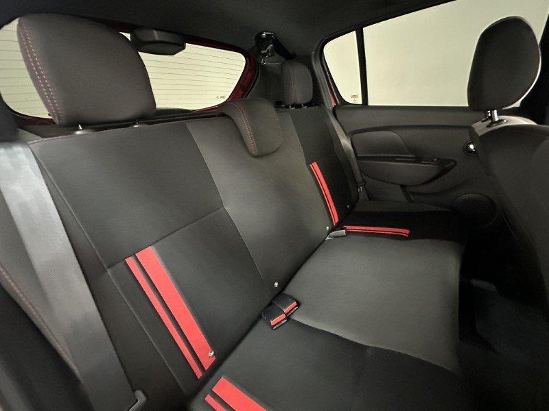 RENAULT SANDERO 2.0 RS 16V FLEX 4P MANUAL 2022/2022 MAIS FÁCIL VEÍCULOS SANTA CRUZ DO SUL / Carros no Vale