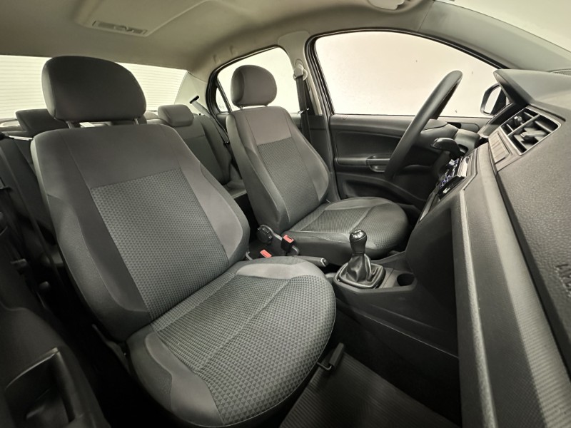 VOLKSWAGEN VOYAGE 1.0 12V 2021/2022 MAIS FÁCIL VEÍCULOS SANTA CRUZ DO SUL / Carros no Vale