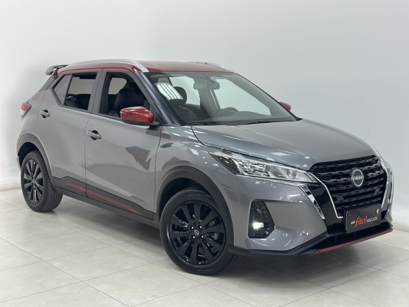 NISSAN KICKS X PLAY EDIÇÃO ESPECIAL 2022/2023 MAIS FÁCIL VEÍCULOS SANTA CRUZ DO SUL / Carros no Vale