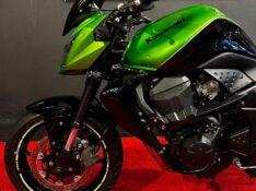 KAWASAKI Z 750 /2012 EXCLUSIVO VEÍCULOS SANTA CRUZ DO SUL / Carros no Vale