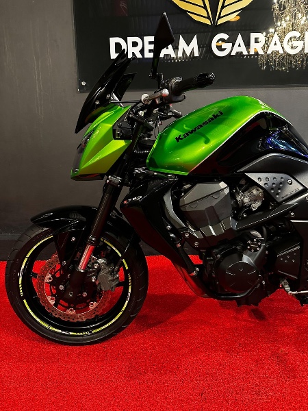 KAWASAKI Z 750 /2012 EXCLUSIVO VEÍCULOS SANTA CRUZ DO SUL / Carros no Vale
