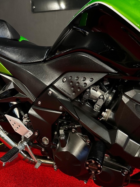 KAWASAKI Z 750 /2012 EXCLUSIVO VEÍCULOS SANTA CRUZ DO SUL / Carros no Vale