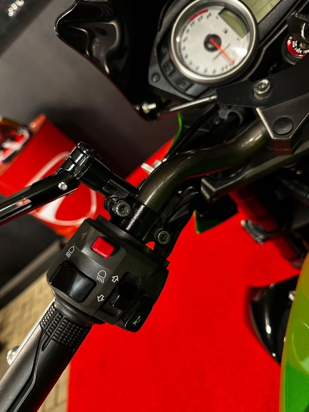 KAWASAKI Z 750 /2012 EXCLUSIVO VEÍCULOS SANTA CRUZ DO SUL / Carros no Vale