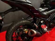 YAMAHA YZF-R3 MONSTER /2023 EXCLUSIVO VEÍCULOS SANTA CRUZ DO SUL / Carros no Vale