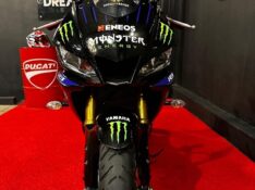 YAMAHA YZF-R3 MONSTER /2023 EXCLUSIVO VEÍCULOS SANTA CRUZ DO SUL / Carros no Vale