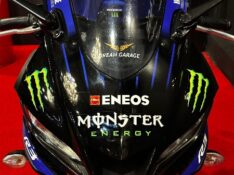 YAMAHA YZF-R3 MONSTER /2023 EXCLUSIVO VEÍCULOS SANTA CRUZ DO SUL / Carros no Vale