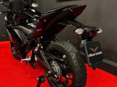 YAMAHA YZF-R3 MONSTER /2023 EXCLUSIVO VEÍCULOS SANTA CRUZ DO SUL / Carros no Vale