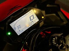 YAMAHA YZF-R3 MONSTER /2023 EXCLUSIVO VEÍCULOS SANTA CRUZ DO SUL / Carros no Vale