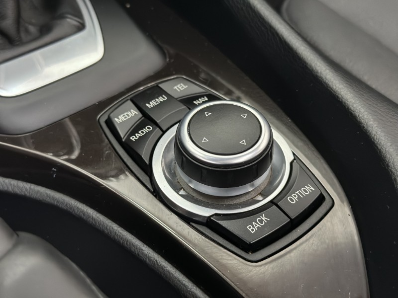 BMW X1 2.0 16V TURBO ACTIVEFLEX SDRIVE20I 4P AUTOMÁTICO 2014/2015 MAIS FÁCIL VEÍCULOS SANTA CRUZ DO SUL / Carros no Vale