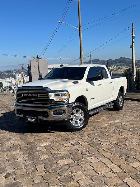 DODGE RAM 2500 LARAMIE 6.7 TDI CD 4X4 DIES 2022/2022 BOSCO AUTOMÓVEIS GUAPORÉ / Carros no Vale