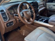 DODGE RAM 2500 LARAMIE 6.7 TDI CD 4X4 DIES 2022/2022 BOSCO AUTOMÓVEIS GUAPORÉ / Carros no Vale