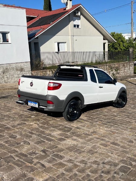 FIAT STRADA WORKING 1.4 MPI FIRE 8V CE 2016/2016 BOSCO AUTOMÓVEIS GUAPORÉ / Carros no Vale