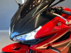 HONDA MOTOS CBR 500 R 2018/2018 JM AUTOMÓVEIS VENÂNCIO AIRES / Carros no Vale