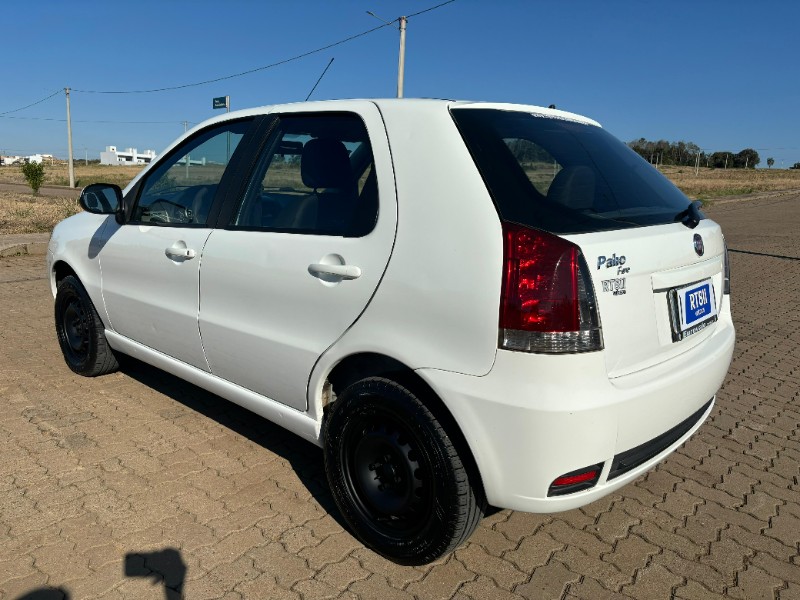 FIAT PALIO 1.0 FIRE 8V /2015 RT 811 VEÍCULOS ARROIO DO MEIO / Carros no Vale