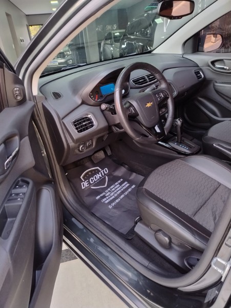 CHEVROLET ONIX 1.4 LTZ AUT. /2017 DE CONTO AUTOMÓVEIS SARANDI / Carros no Vale