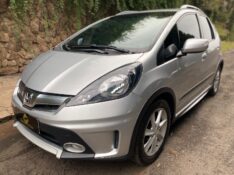 HONDA FIT TWIST 1.5 2013/2014 ESTAÇÃO DO CARRO ESTRELA / Carros no Vale