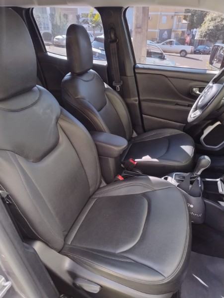 JEEP RENEGADE 1.8 AUT /2021 DE CONTO AUTOMÓVEIS SARANDI / Carros no Vale