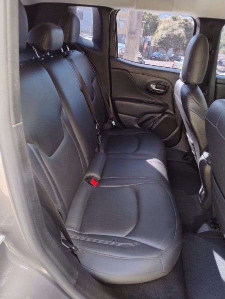 JEEP RENEGADE 1.8 AUT /2021 DE CONTO AUTOMÓVEIS SARANDI / Carros no Vale