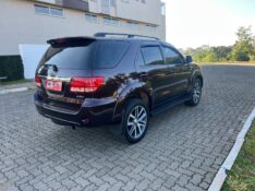 TOYOTA HILUX SW4 HILUX SW4 SRV D4-D 4X4 3.0 TDI DIES. AUT 2007/2007 ELY AUTOMÓVEIS LAJEADO / Carros no Vale