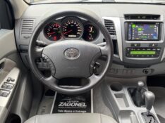 TOYOTA HILUX SRV 4X4 CABINE DUPLA 3.0 TURBO INTERCOOLER 16V /2011 IDEAL VEÍCULOS LAJEADO / Carros no Vale