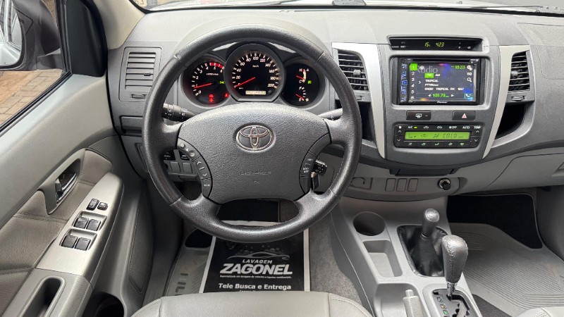 TOYOTA HILUX SRV 4X4 CABINE DUPLA 3.0 TURBO INTERCOOLER 16V /2011 IDEAL VEÍCULOS LAJEADO / Carros no Vale