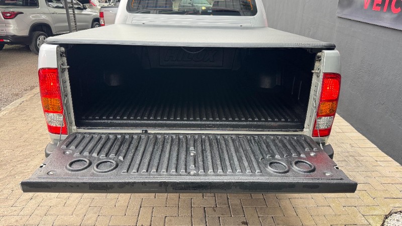 TOYOTA HILUX SRV 4X4 CABINE DUPLA 3.0 TURBO INTERCOOLER 16V /2011 IDEAL VEÍCULOS LAJEADO / Carros no Vale
