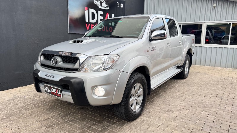 TOYOTA HILUX SRV 4X4 CABINE DUPLA 3.0 TURBO INTERCOOLER 16V /2011 IDEAL VEÍCULOS LAJEADO / Carros no Vale