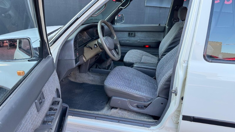 TOYOTA HILUX SW4 2.8 /1995 IDEAL VEÍCULOS LAJEADO / Carros no Vale